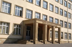 Vüqar Sadıqovun adına 214 nömrəli tam orta məktəb